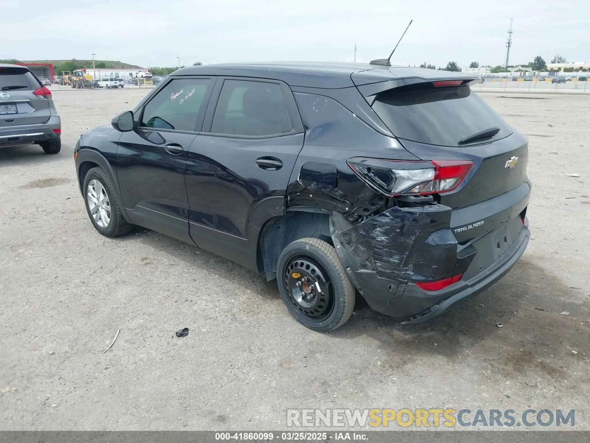 3 Photograph of a damaged car KL79MMS25MB009205 CHEVROLET TRAILBLAZER 2021