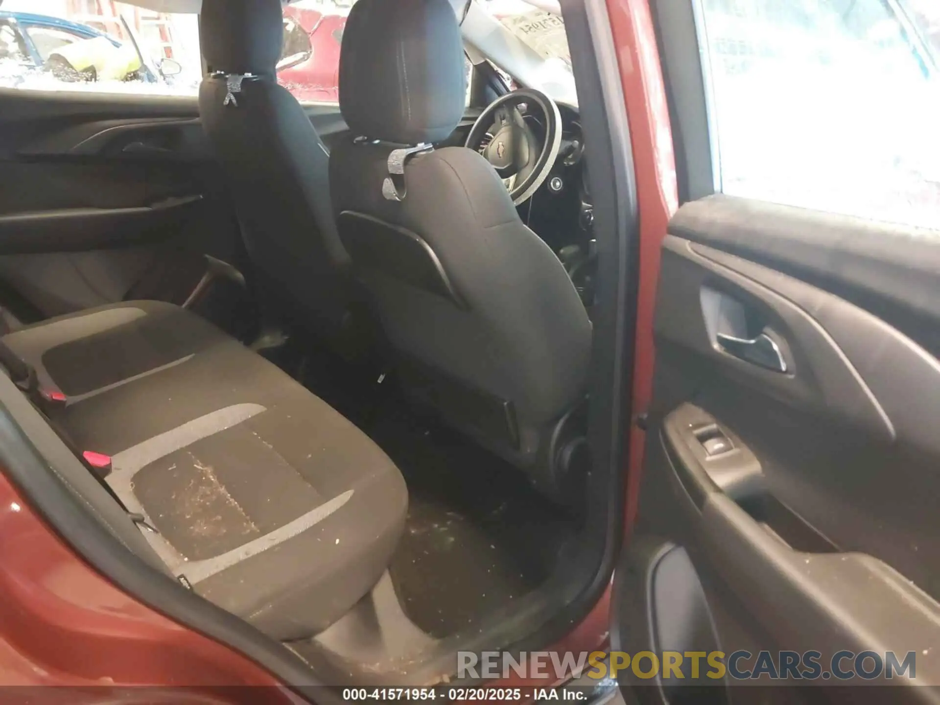 8 Photograph of a damaged car KL79MMS25MB151280 CHEVROLET TRAILBLAZER 2021