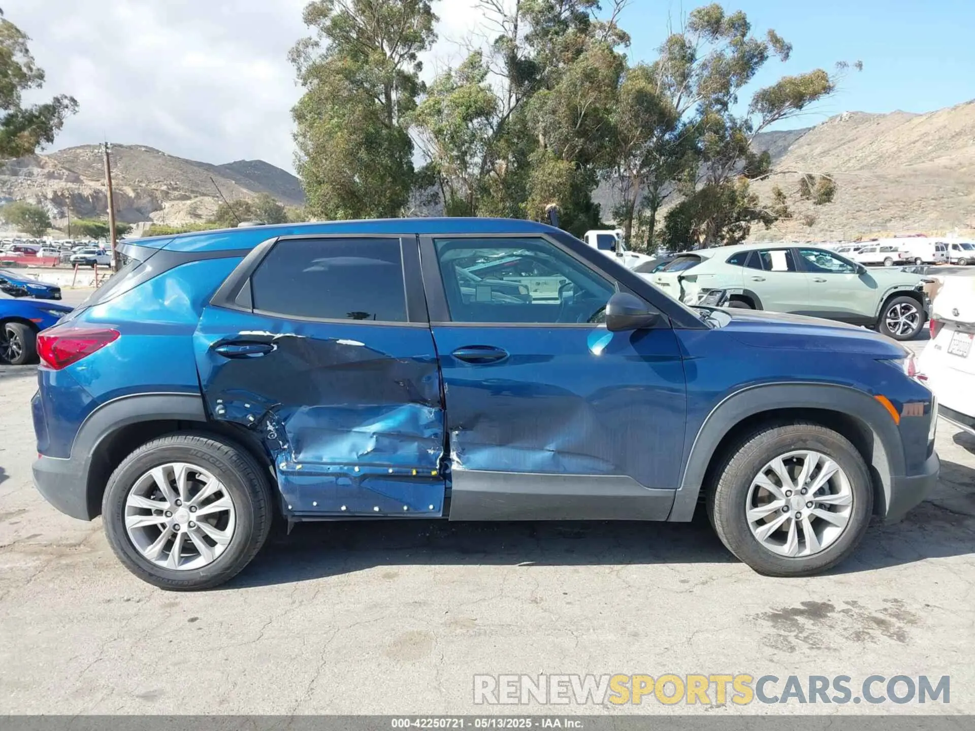 13 Photograph of a damaged car KL79MMS26MB082390 CHEVROLET TRAILBLAZER 2021
