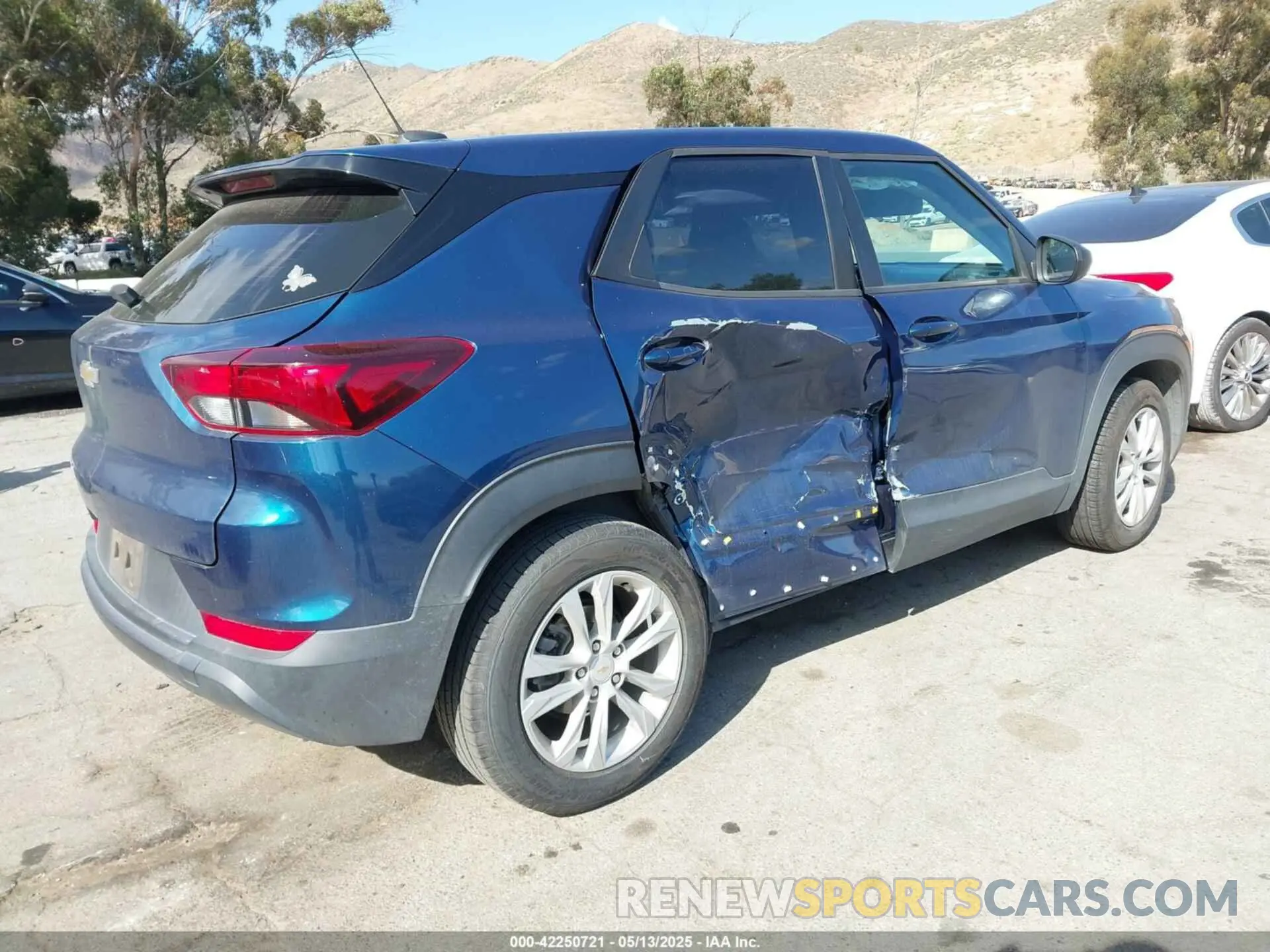 4 Photograph of a damaged car KL79MMS26MB082390 CHEVROLET TRAILBLAZER 2021