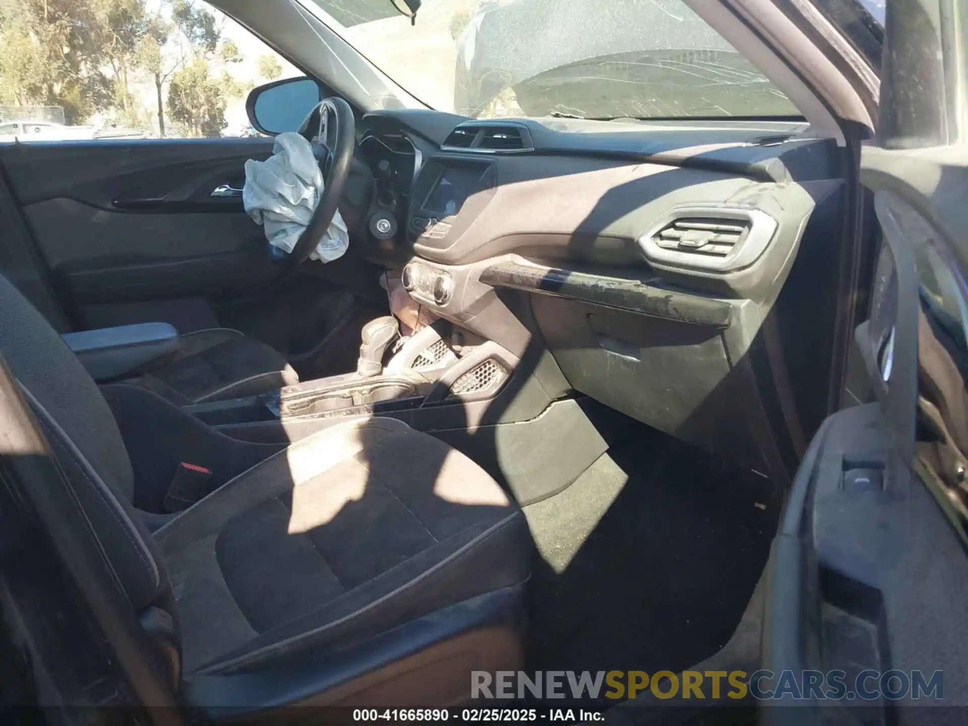 5 Photograph of a damaged car KL79MMS26MB099318 CHEVROLET TRAILBLAZER 2021