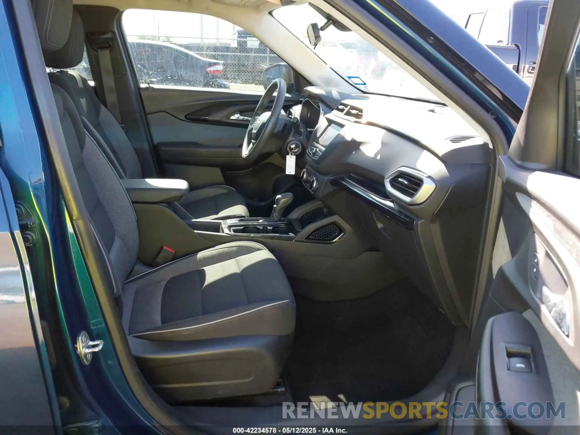 5 Photograph of a damaged car KL79MMS26MB132852 CHEVROLET TRAILBLAZER 2021