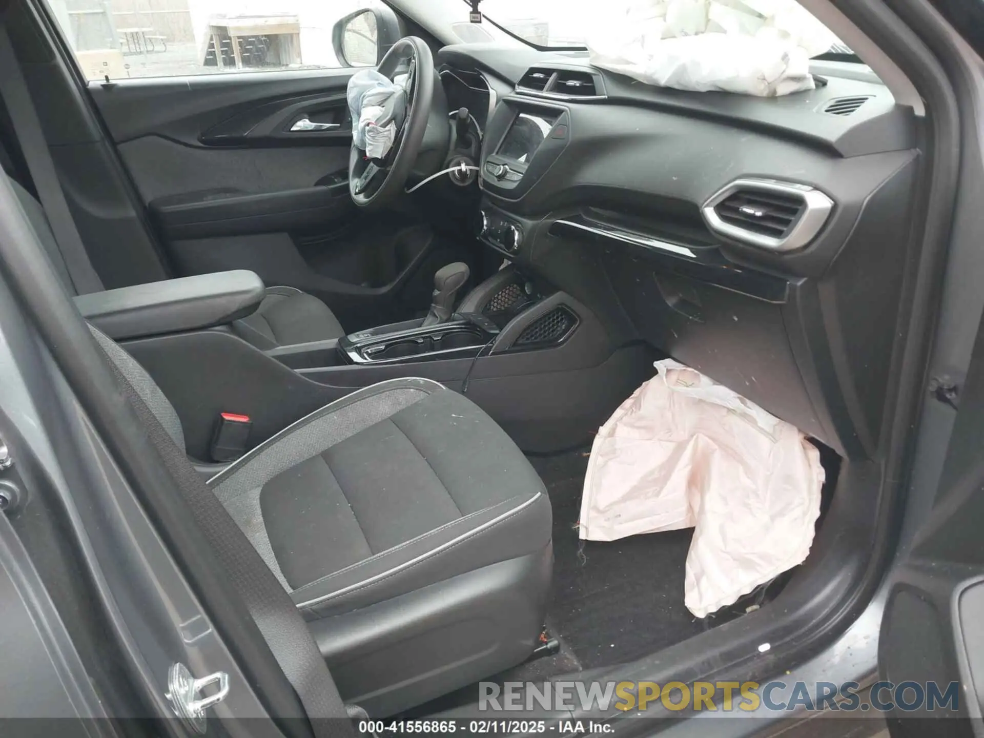 5 Photograph of a damaged car KL79MMS27MB165665 CHEVROLET TRAILBLAZER 2021