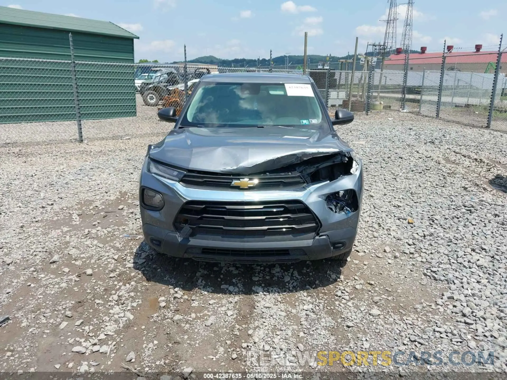 12 Photograph of a damaged car KL79MNSL6MB040025 CHEVROLET TRAILBLAZER 2021