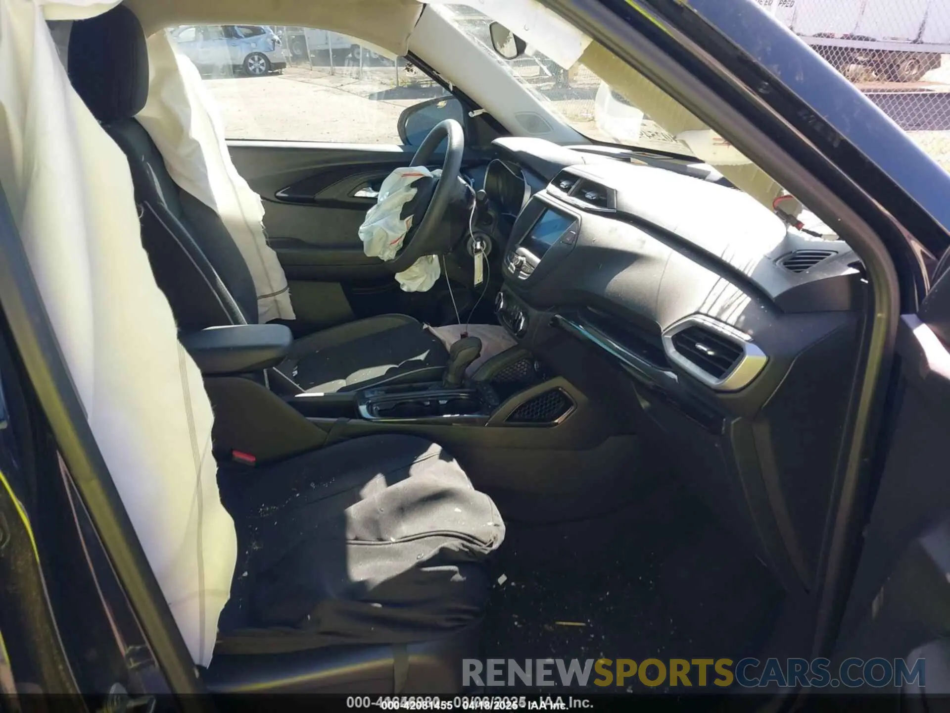 5 Photograph of a damaged car KL79MNSLXMB002104 CHEVROLET TRAILBLAZER 2021