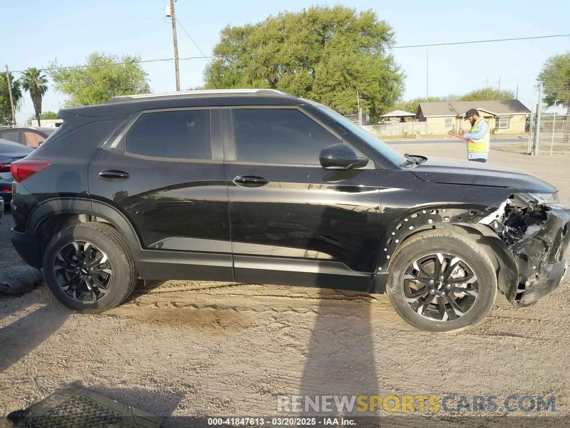14 Photograph of a damaged car KL79MPS20MB040640 CHEVROLET TRAILBLAZER 2021