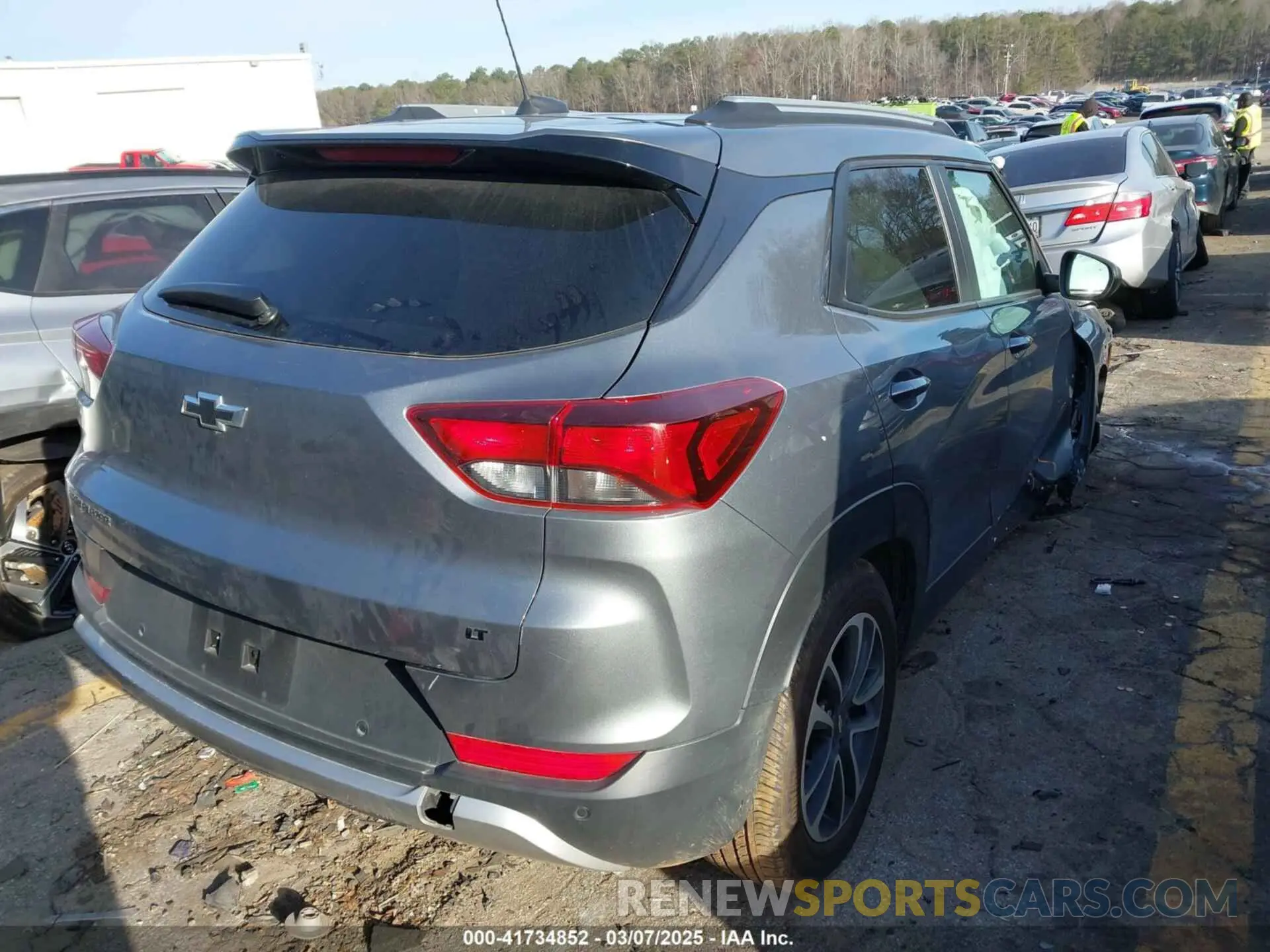 4 Photograph of a damaged car KL79MPSL1MB164019 CHEVROLET TRAILBLAZER 2021
