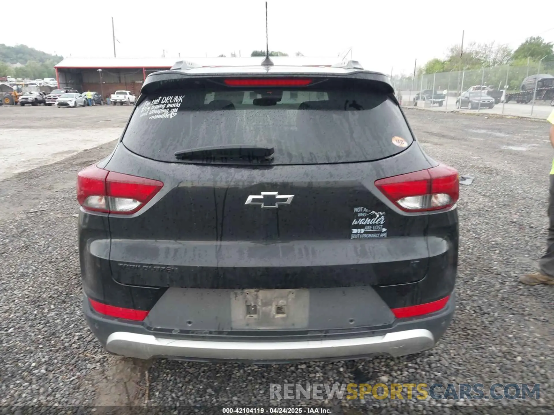 17 Photograph of a damaged car KL79MPSL5MB148034 CHEVROLET TRAILBLAZER 2021