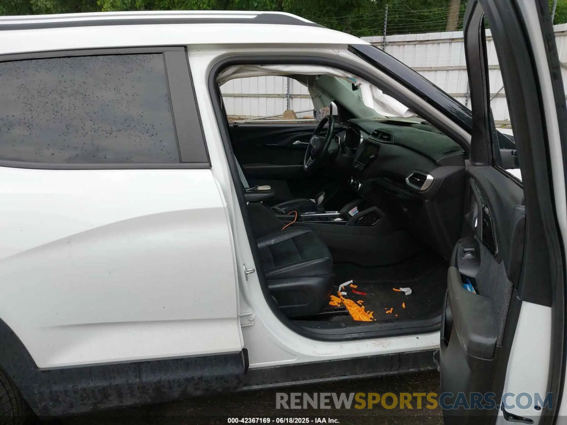 5 Photograph of a damaged car KL79MRSL2MB177020 CHEVROLET TRAILBLAZER 2021