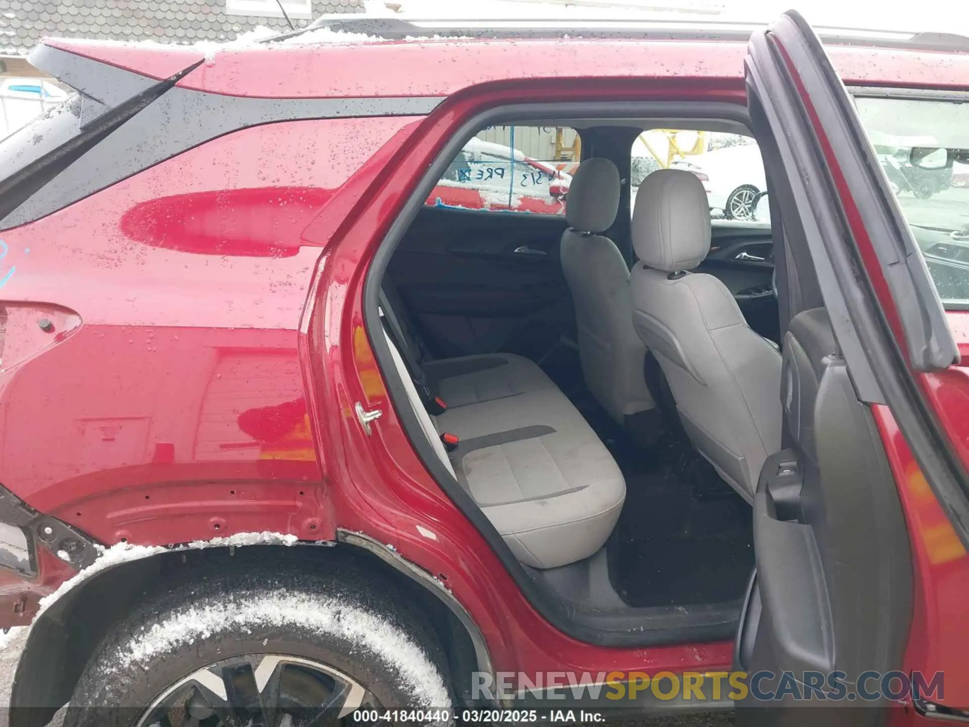 8 Photograph of a damaged car KL79MRSL3MB094227 CHEVROLET TRAILBLAZER 2021