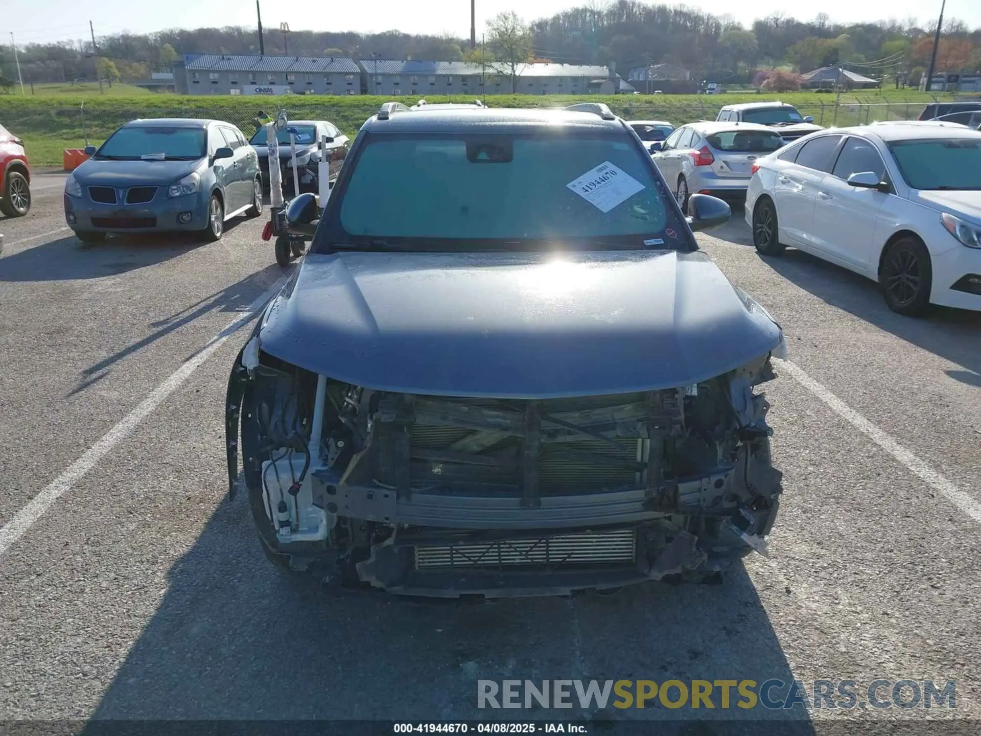 12 Photograph of a damaged car KL79MRSL6MB010630 CHEVROLET TRAILBLAZER 2021