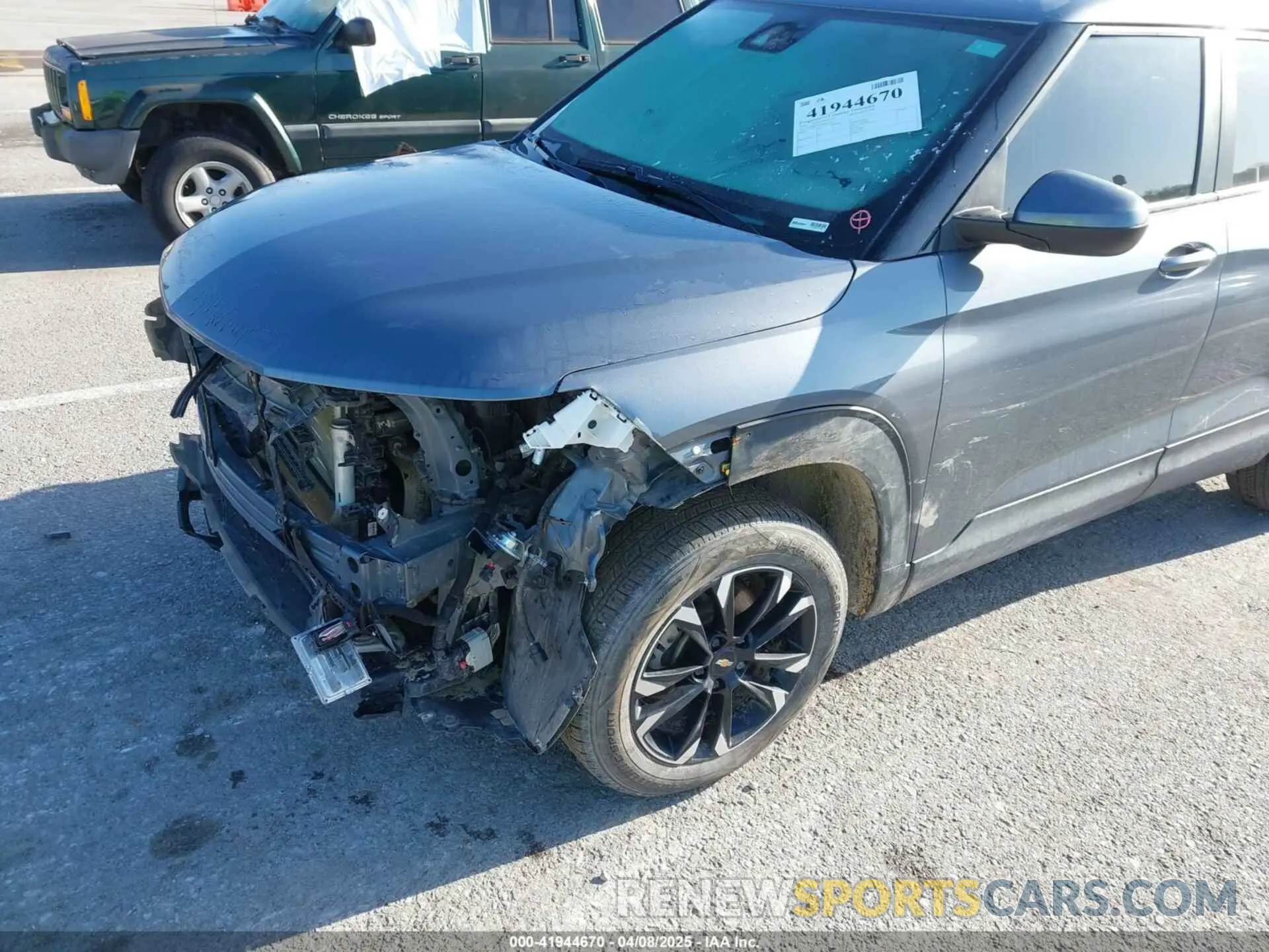 18 Photograph of a damaged car KL79MRSL6MB010630 CHEVROLET TRAILBLAZER 2021