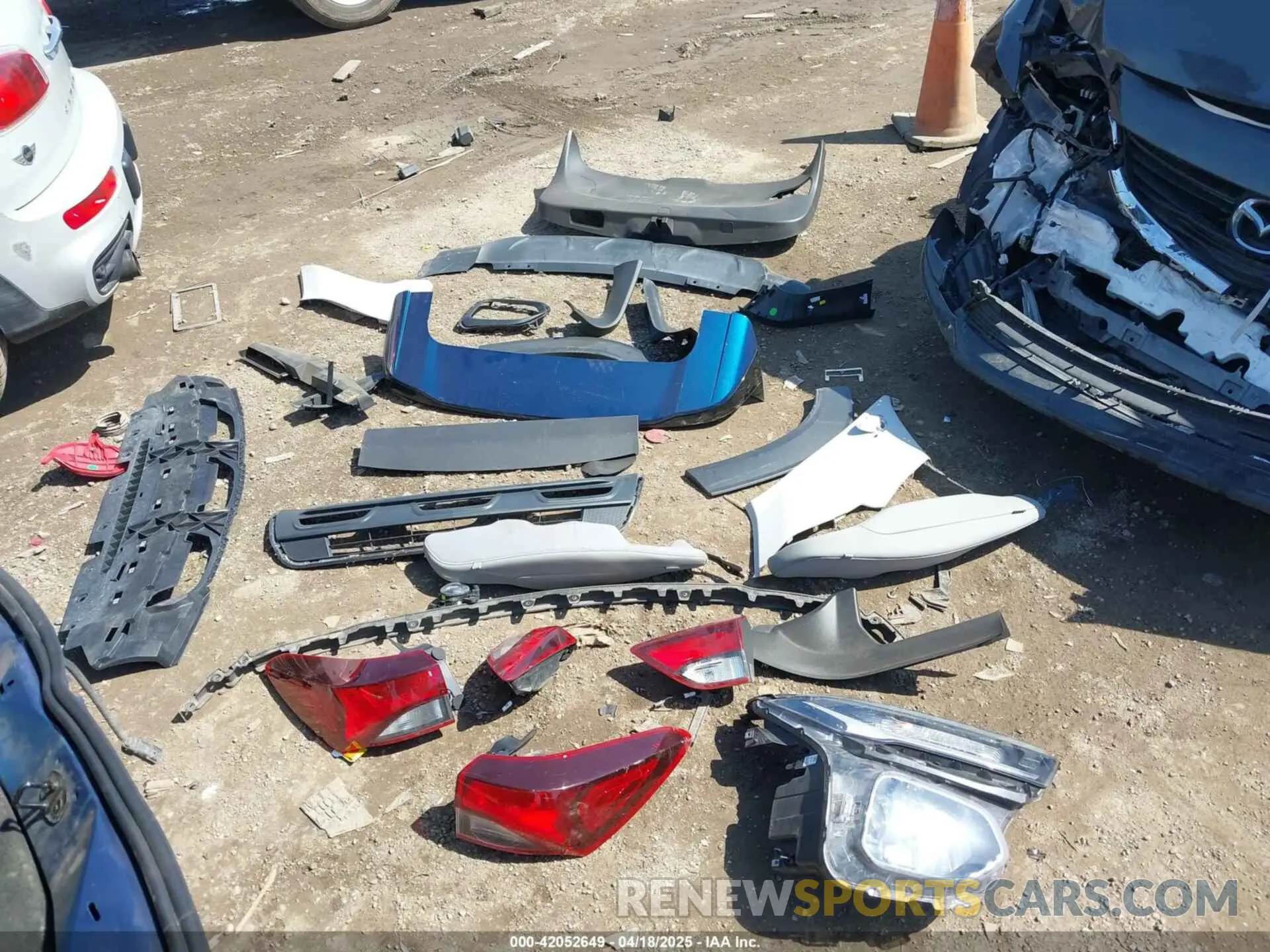 12 Photograph of a damaged car KL79MRSL8MB001721 CHEVROLET TRAILBLAZER 2021