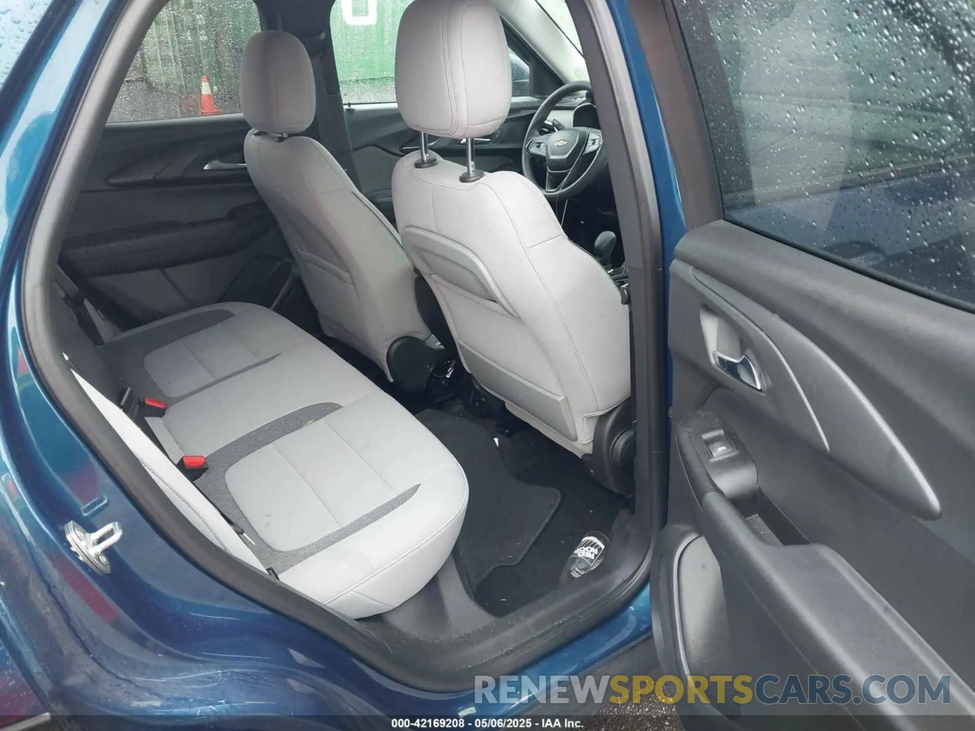8 Photograph of a damaged car KL79MRSLXMB063783 CHEVROLET TRAILBLAZER 2021