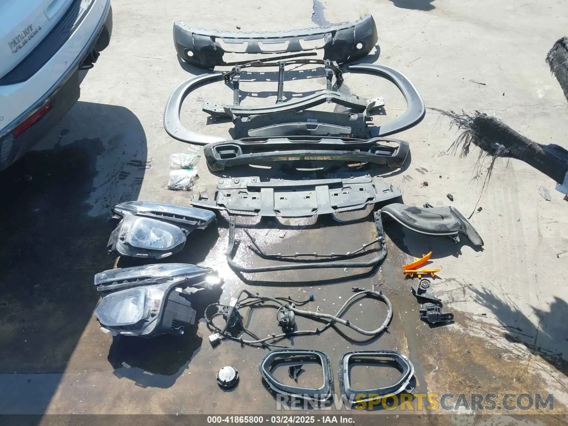 12 Photograph of a damaged car KL79MSSL7MB163055 CHEVROLET TRAILBLAZER 2021
