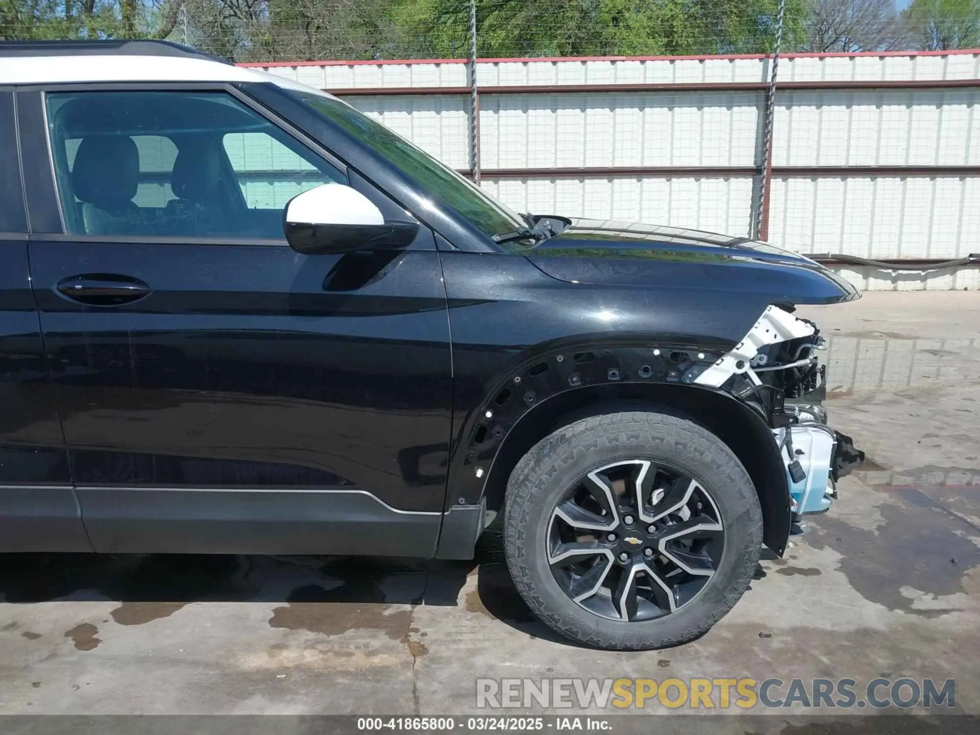 19 Photograph of a damaged car KL79MSSL7MB163055 CHEVROLET TRAILBLAZER 2021