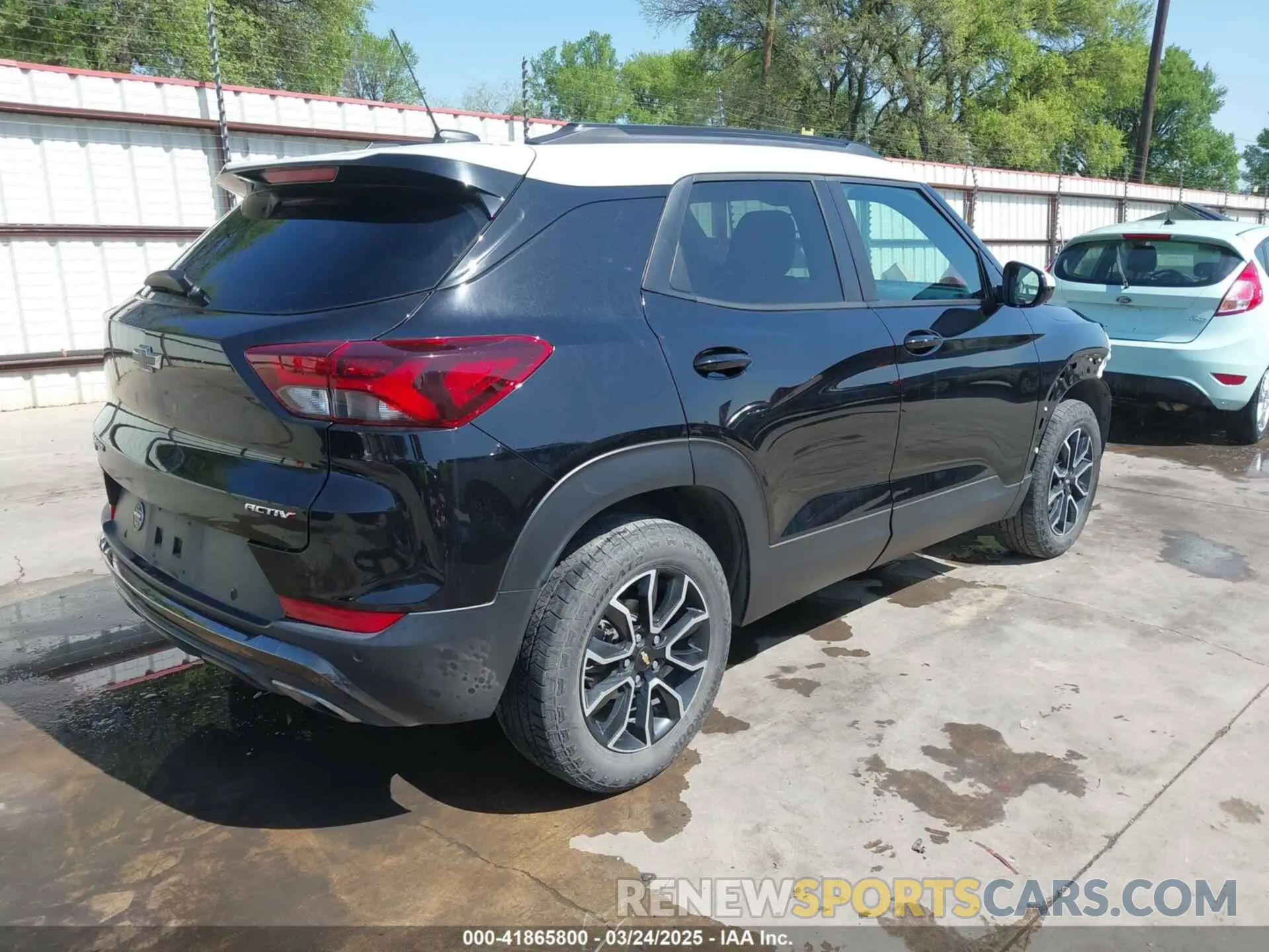 4 Photograph of a damaged car KL79MSSL7MB163055 CHEVROLET TRAILBLAZER 2021