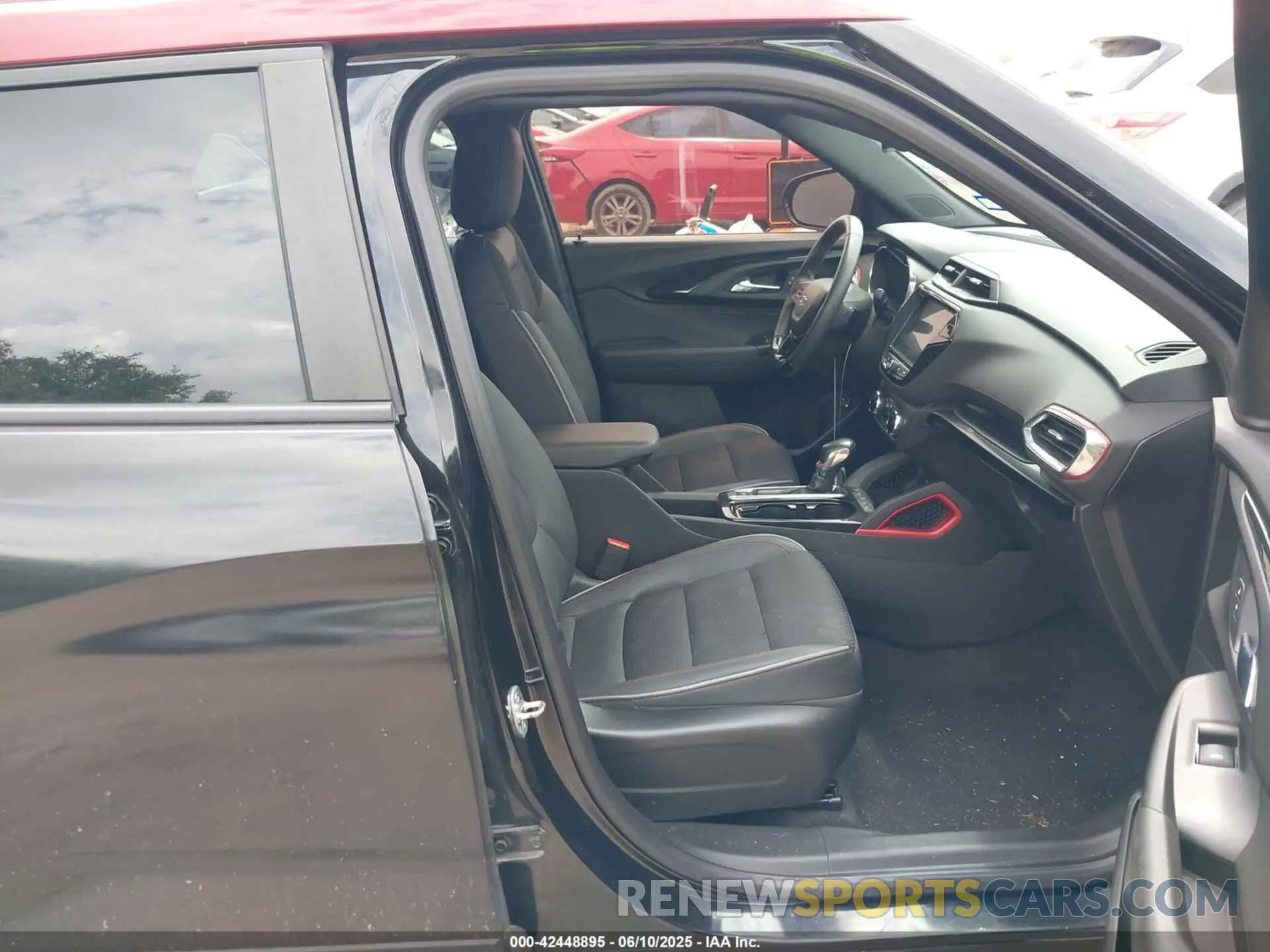 5 Photograph of a damaged car KL79MTSL3MB158280 CHEVROLET TRAILBLAZER 2021