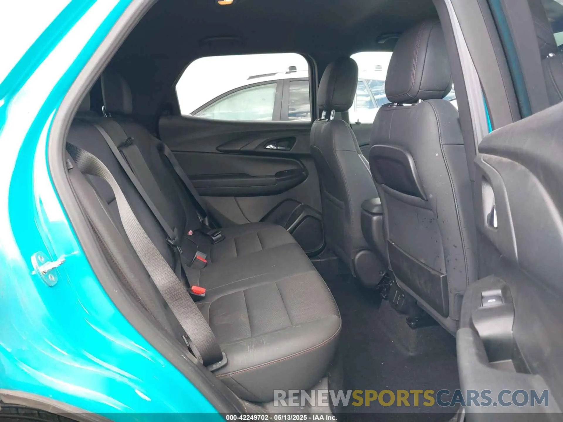 8 Photograph of a damaged car KL79MTSL3MB171532 CHEVROLET TRAILBLAZER 2021