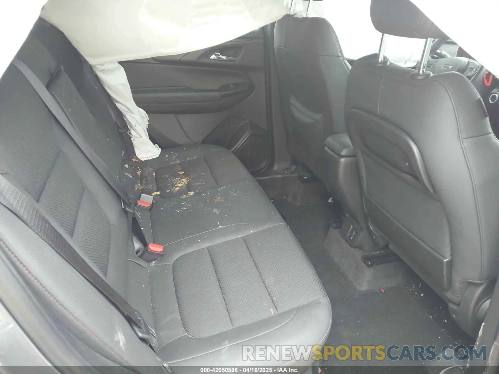 8 Photograph of a damaged car KL79MTSL4MB057569 CHEVROLET TRAILBLAZER 2021