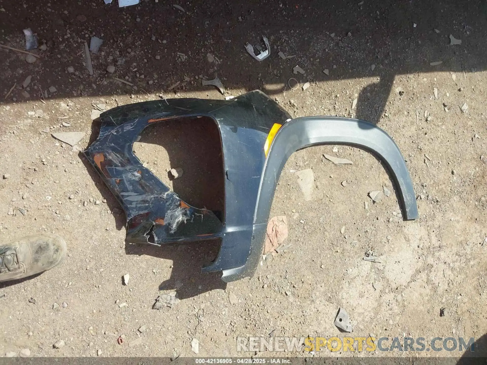 12 Photograph of a damaged car KL79MTSL5MB056835 CHEVROLET TRAILBLAZER 2021
