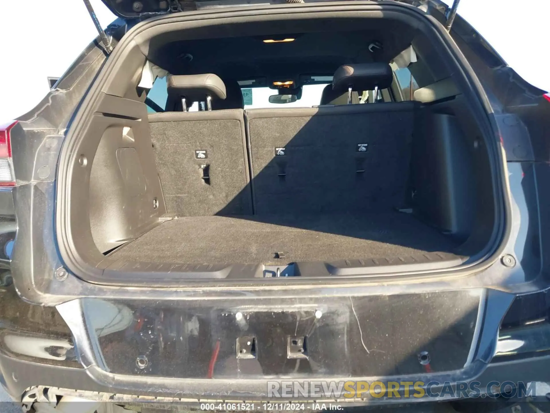19 Photograph of a damaged car KL79MTSL5MB057340 CHEVROLET TRAILBLAZER 2021