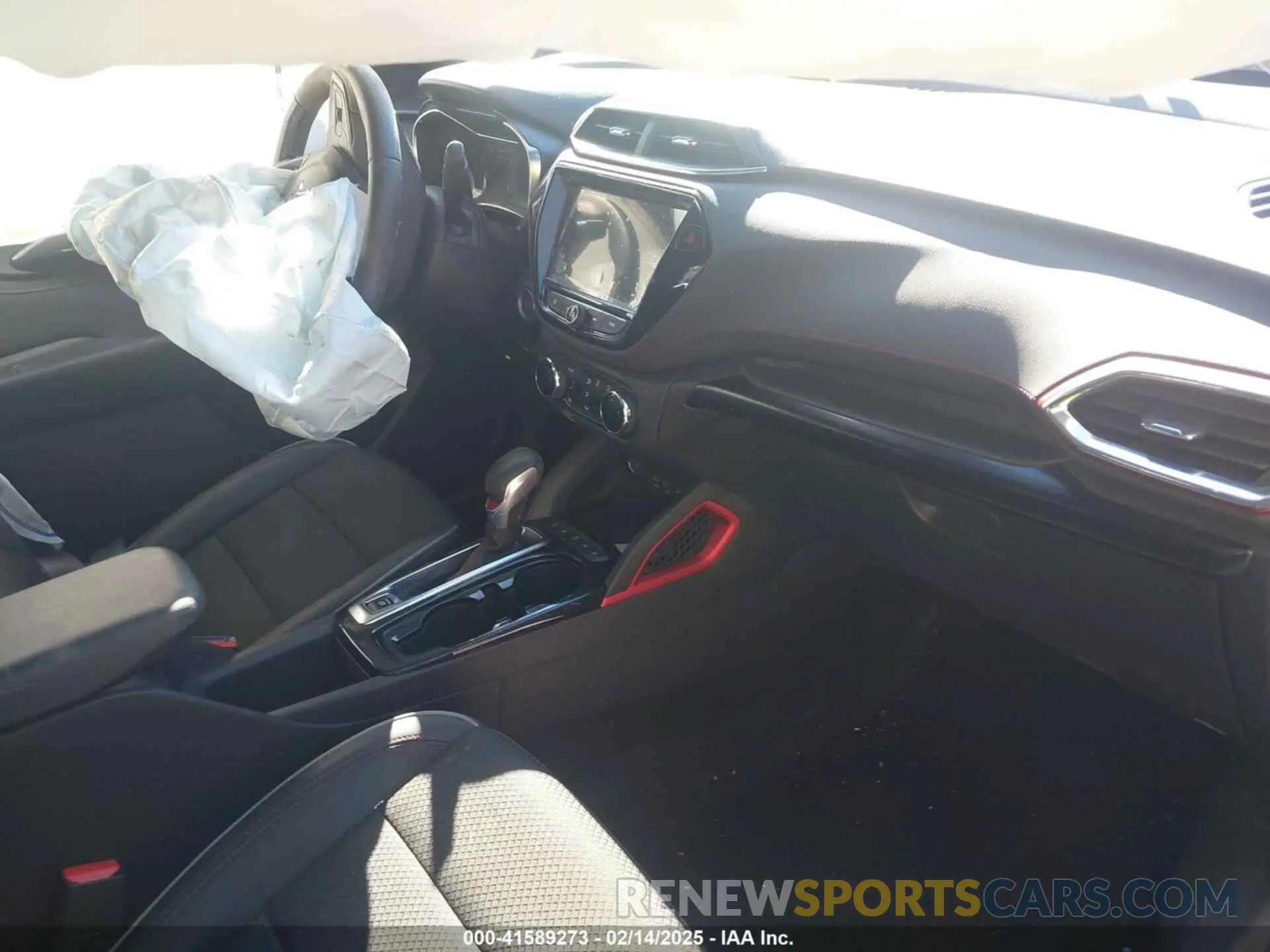 5 Photograph of a damaged car KL79MTSL6MB111695 CHEVROLET TRAILBLAZER 2021