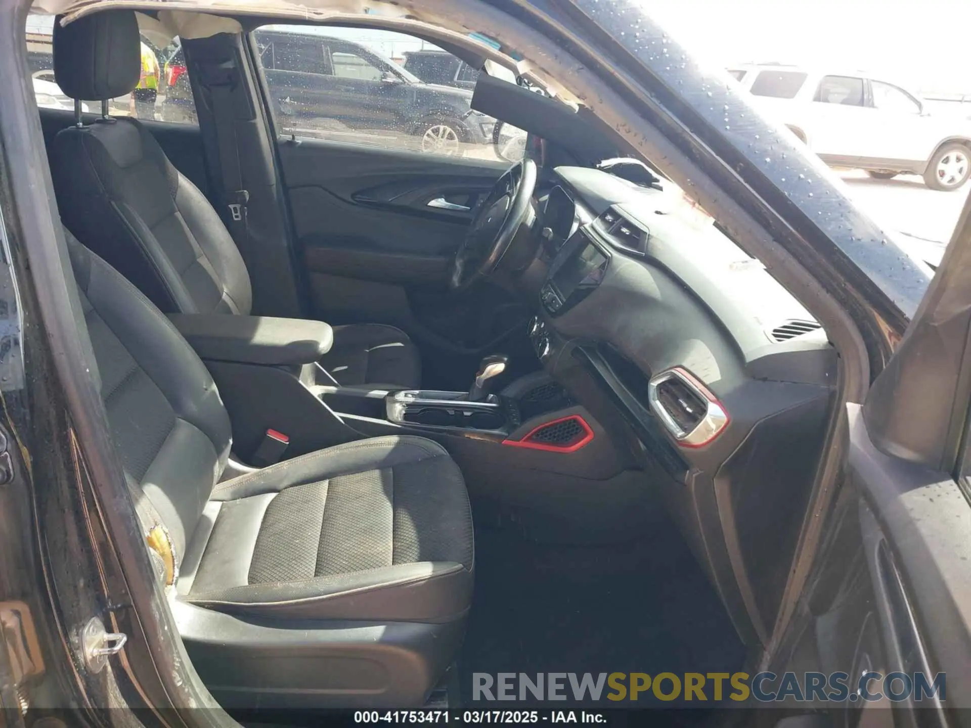 5 Photograph of a damaged car KL79MTSL7MB092543 CHEVROLET TRAILBLAZER 2021