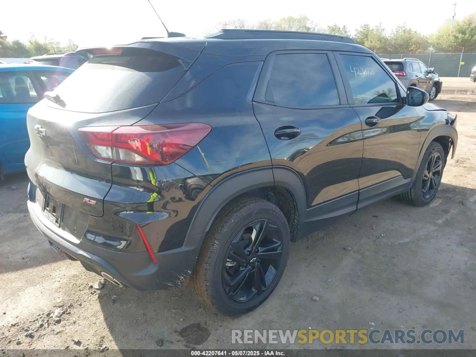 4 Photograph of a damaged car KL79MTSL7MB162087 CHEVROLET TRAILBLAZER 2021