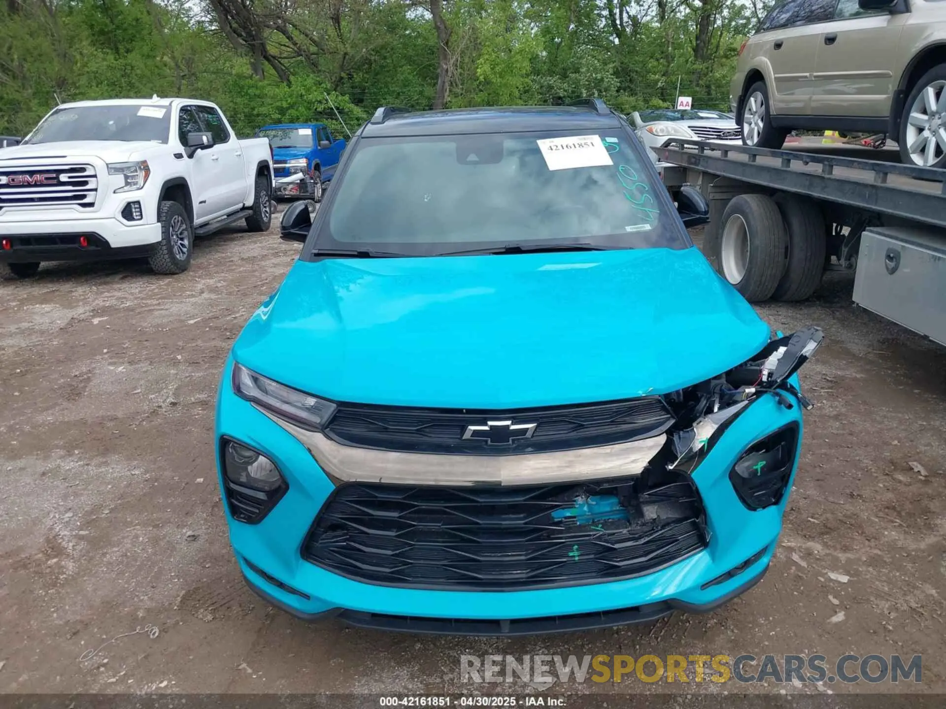 12 Photograph of a damaged car KL79MTSL8MB026034 CHEVROLET TRAILBLAZER 2021