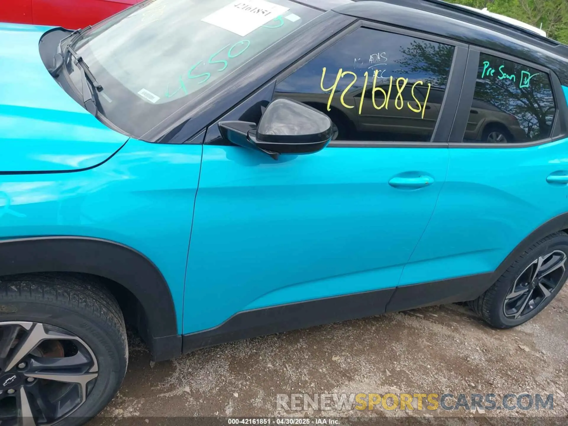 14 Photograph of a damaged car KL79MTSL8MB026034 CHEVROLET TRAILBLAZER 2021