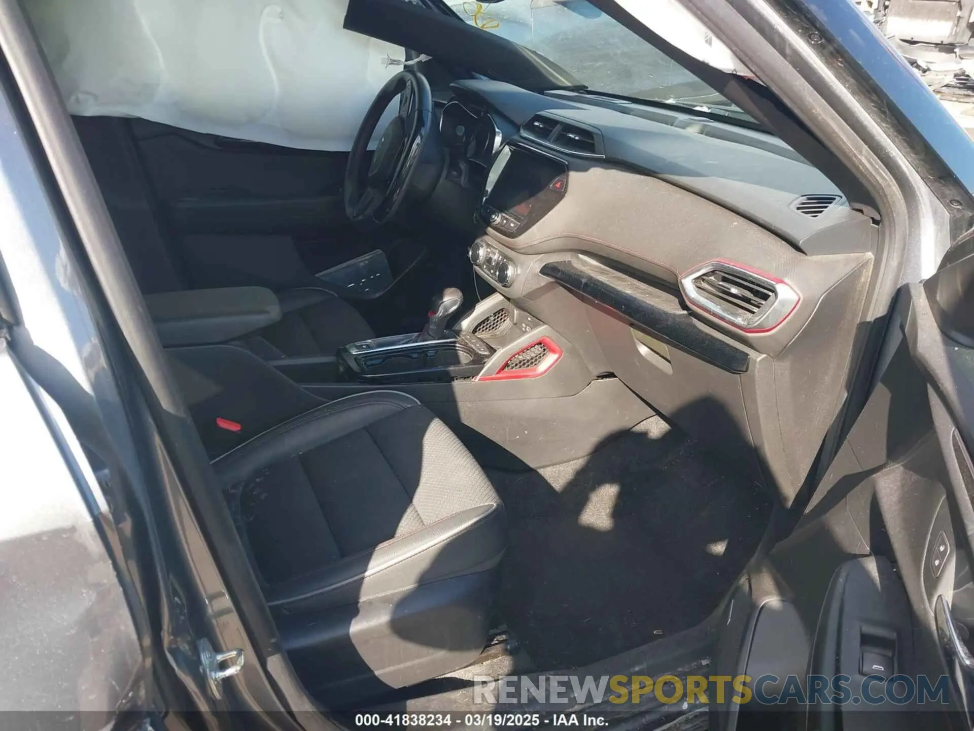 5 Photograph of a damaged car KL79MTSL8MB097878 CHEVROLET TRAILBLAZER 2021