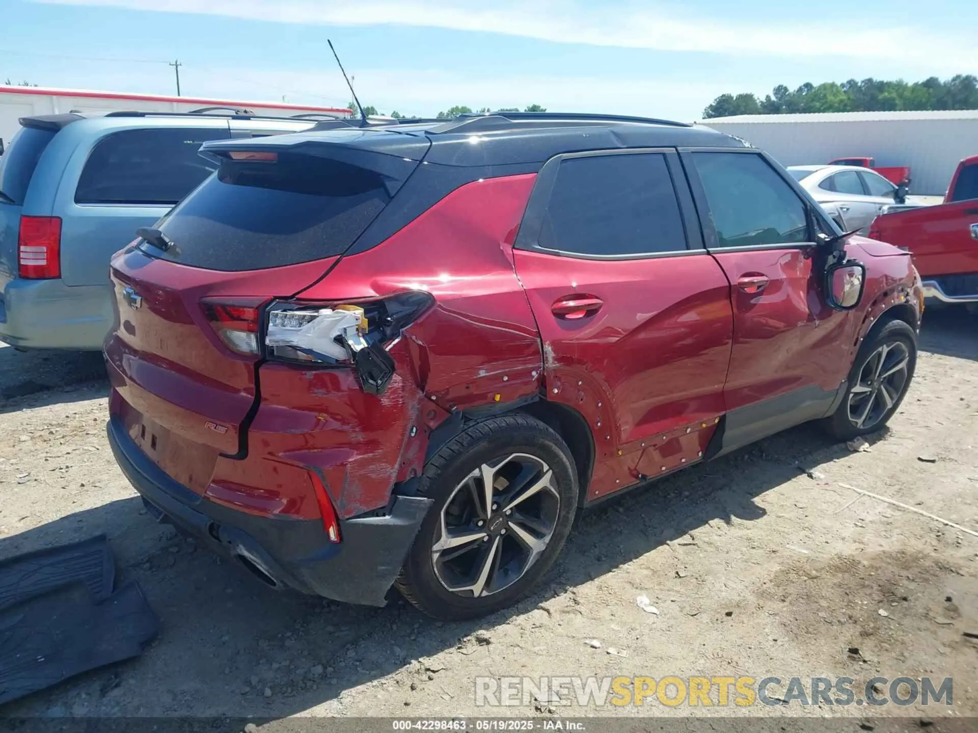 4 Photograph of a damaged car KL79MTSLXMB025838 CHEVROLET TRAILBLAZER 2021