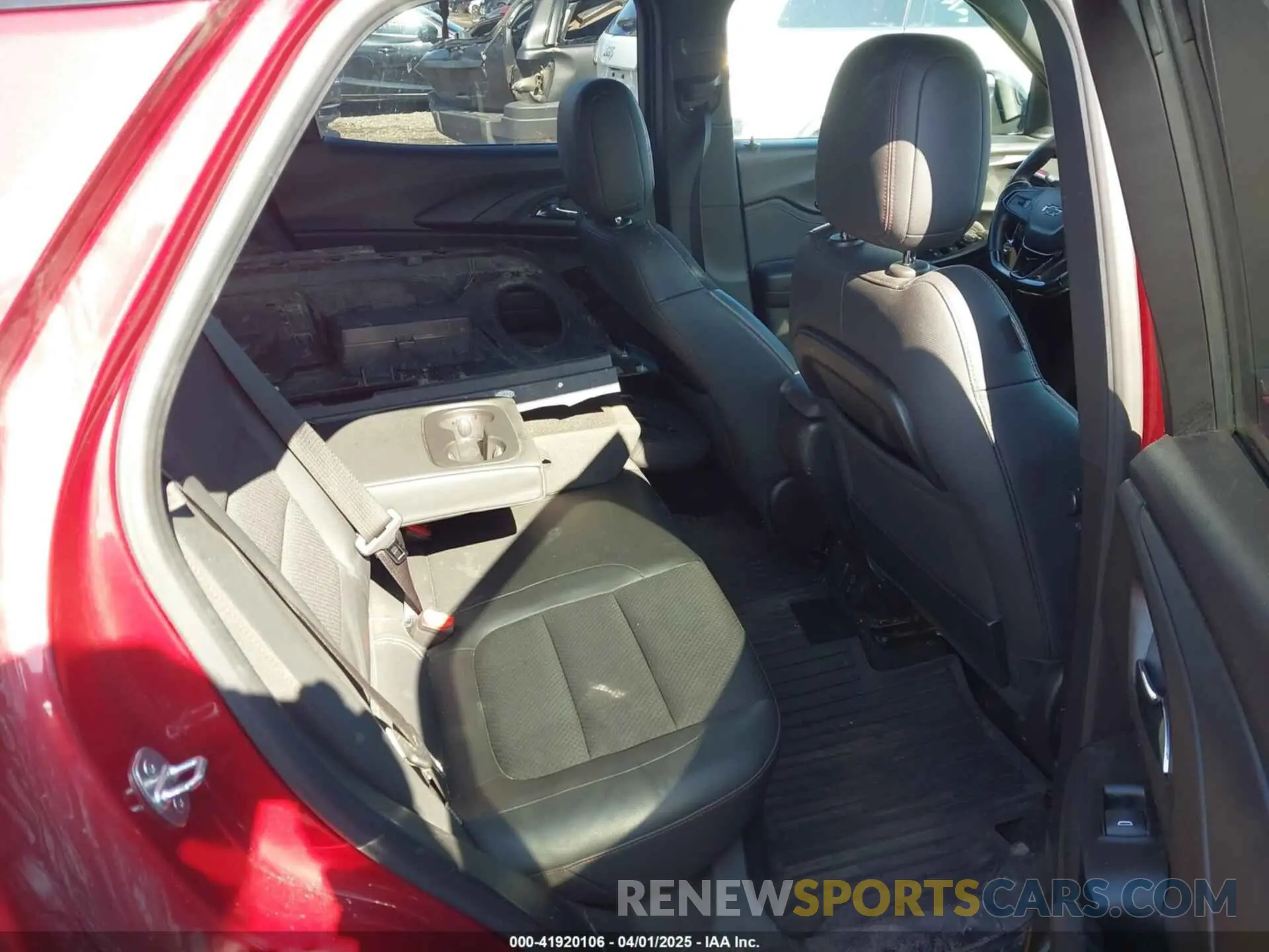 8 Photograph of a damaged car KL79MUSL1MB065103 CHEVROLET TRAILBLAZER 2021