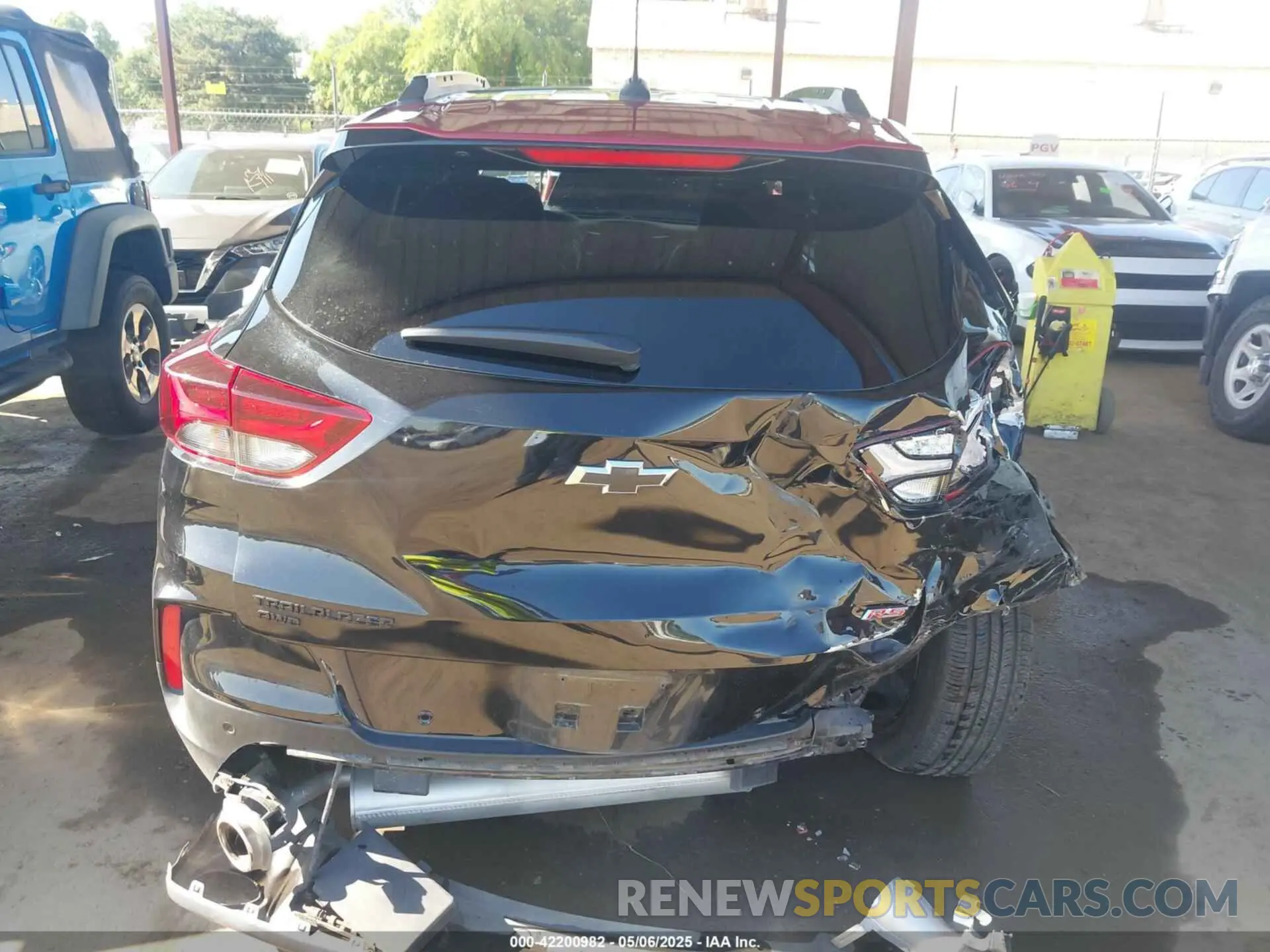 16 Photograph of a damaged car KL79MUSL2MB023216 CHEVROLET TRAILBLAZER 2021