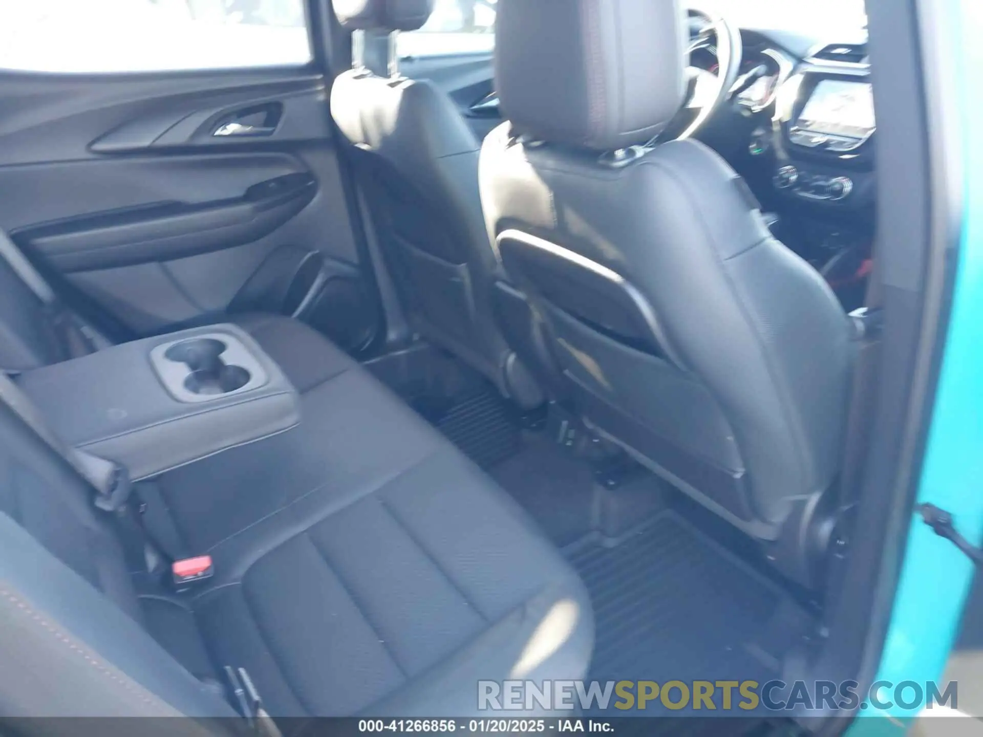 8 Photograph of a damaged car KL79MUSL3MB003704 CHEVROLET TRAILBLAZER 2021