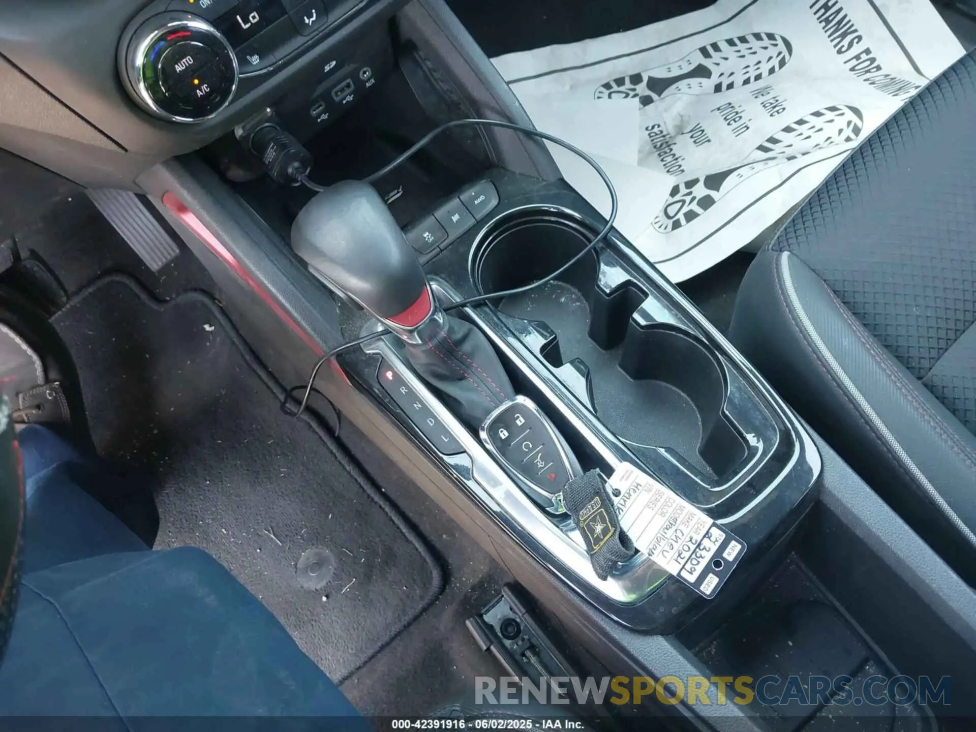 11 Photograph of a damaged car KL79MUSL6MB142094 CHEVROLET TRAILBLAZER 2021