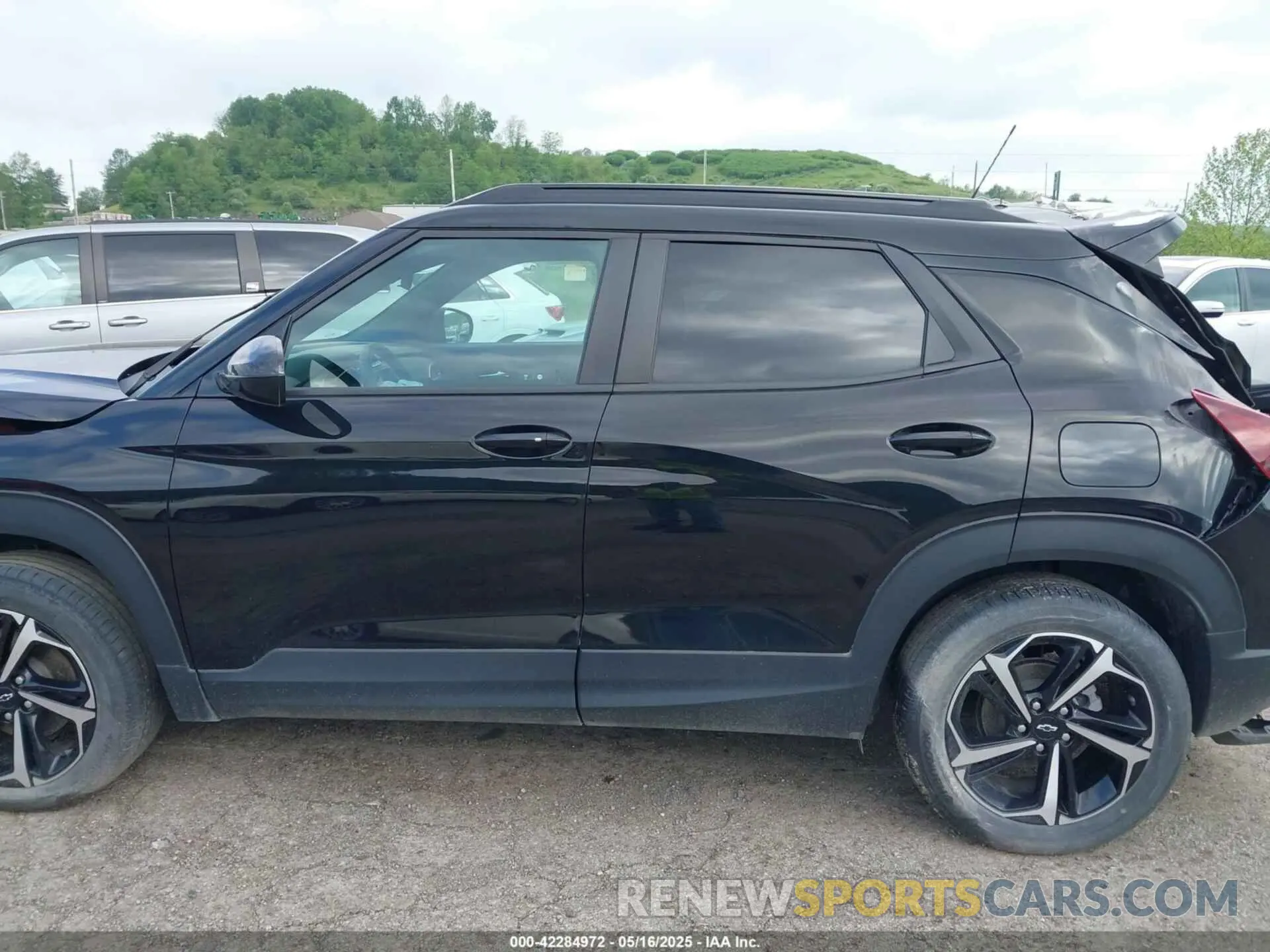 13 Photograph of a damaged car KL79MUSL8MB178496 CHEVROLET TRAILBLAZER 2021