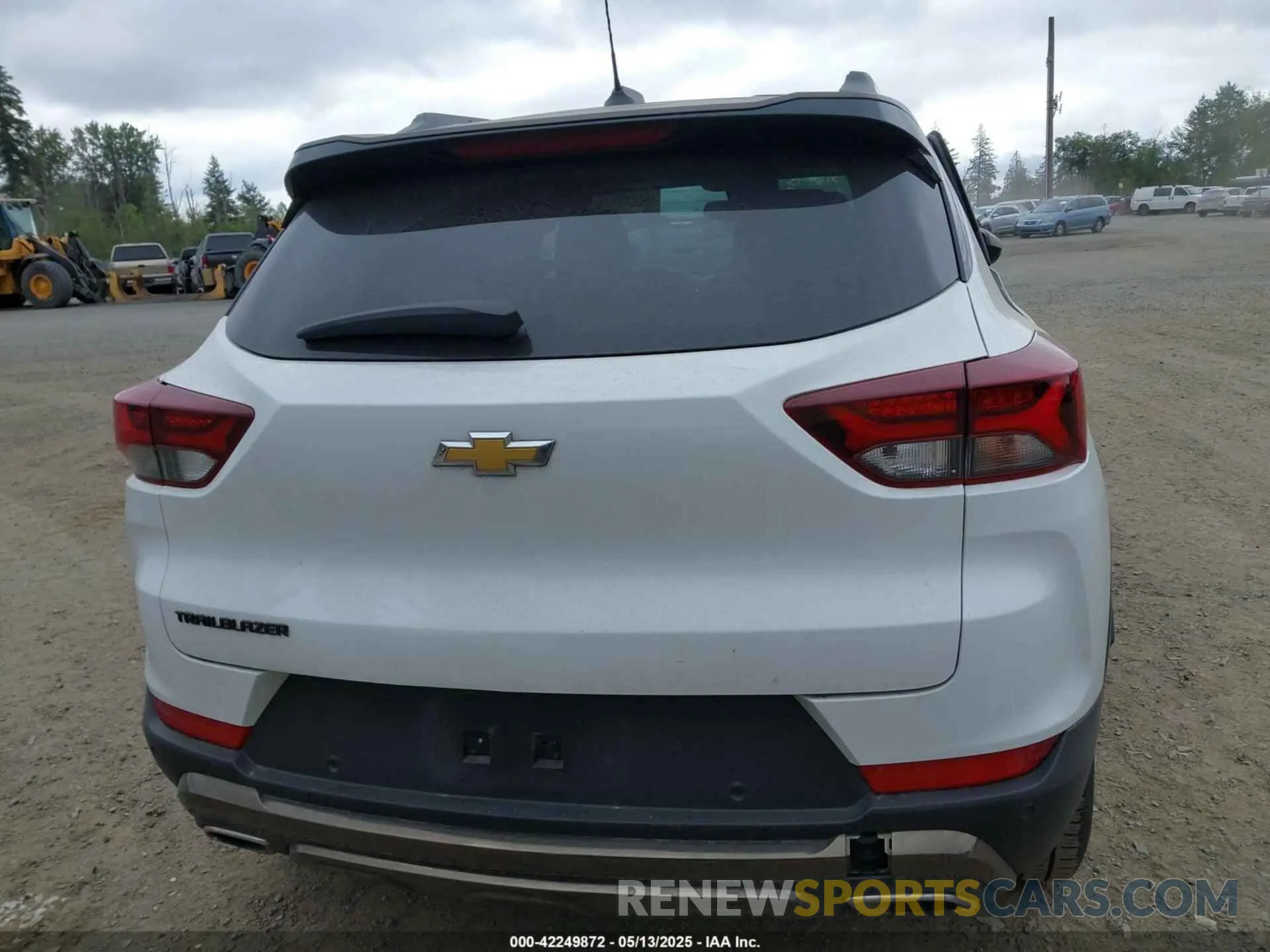 17 Photograph of a damaged car KL79MVSL4MB168702 CHEVROLET TRAILBLAZER 2021