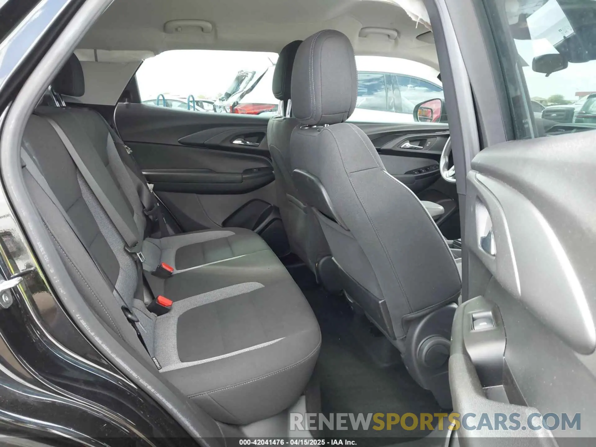 8 Photograph of a damaged car KL79MMS20NB103915 CHEVROLET TRAILBLAZER 2022