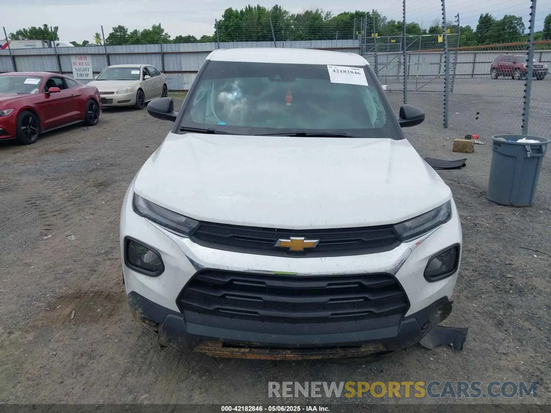 12 Photograph of a damaged car KL79MMS26NB127877 CHEVROLET TRAILBLAZER 2022