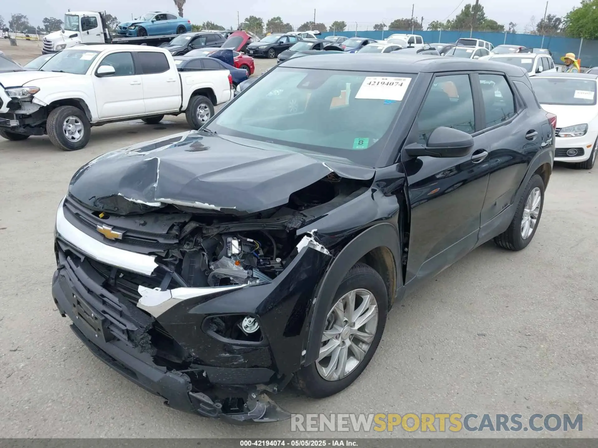 2 Photograph of a damaged car KL79MMS28NB103547 CHEVROLET TRAILBLAZER 2022