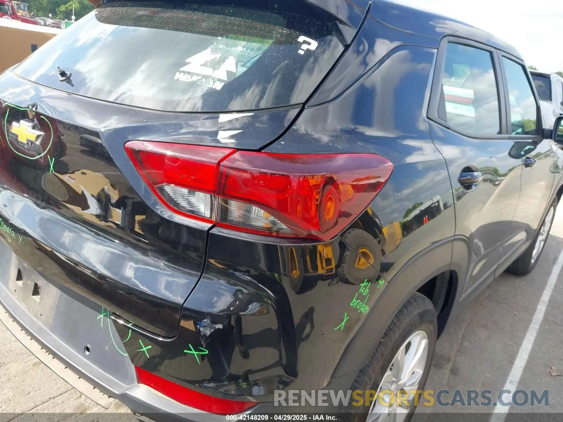 6 Photograph of a damaged car KL79MMS29NB136993 CHEVROLET TRAILBLAZER 2022