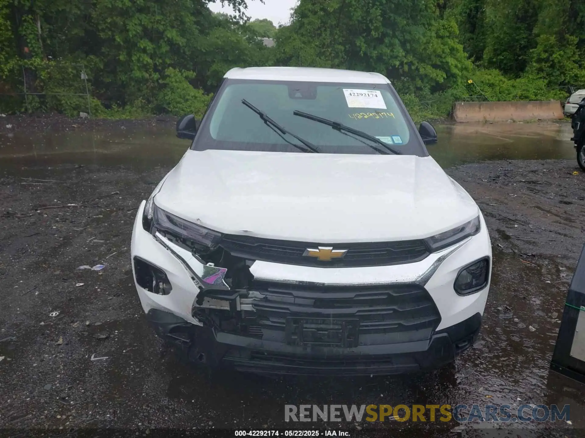 12 Photograph of a damaged car KL79MNSL1NB026387 CHEVROLET TRAILBLAZER 2022
