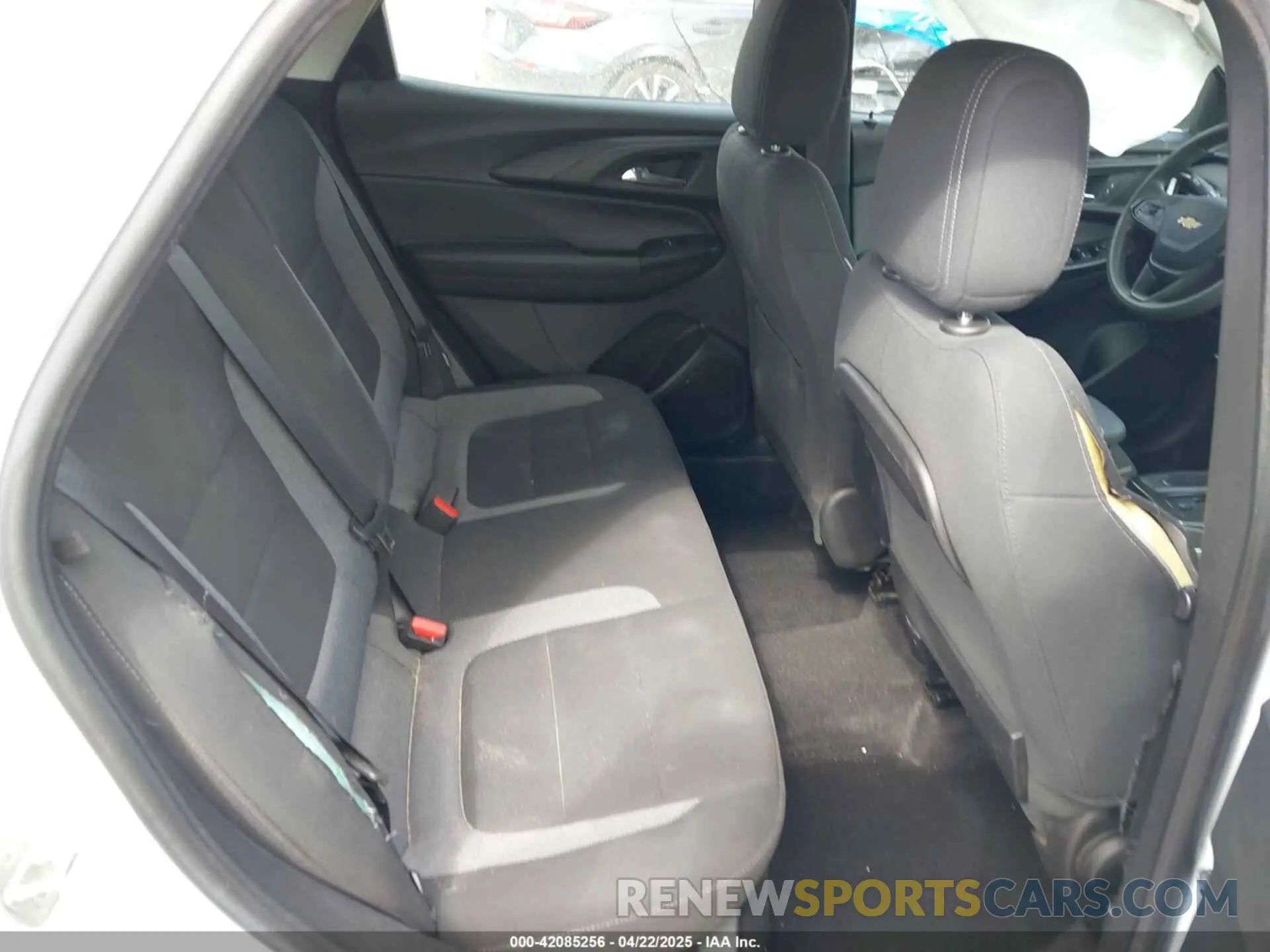 8 Photograph of a damaged car KL79MNSL1NB047644 CHEVROLET TRAILBLAZER 2022
