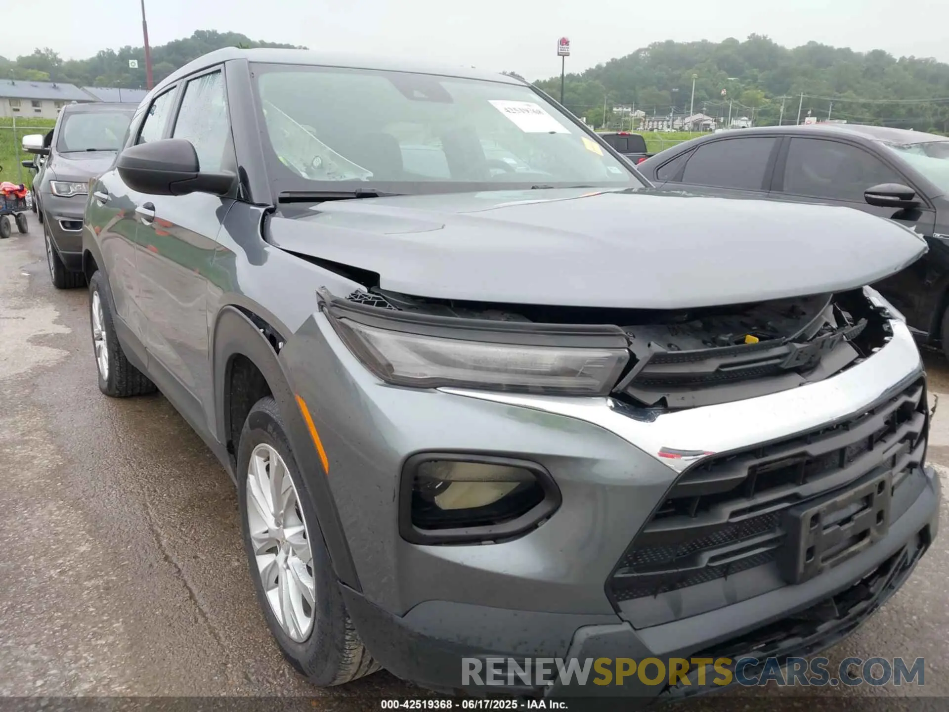 18 Photograph of a damaged car KL79MNSL2NB036815 CHEVROLET TRAILBLAZER 2022