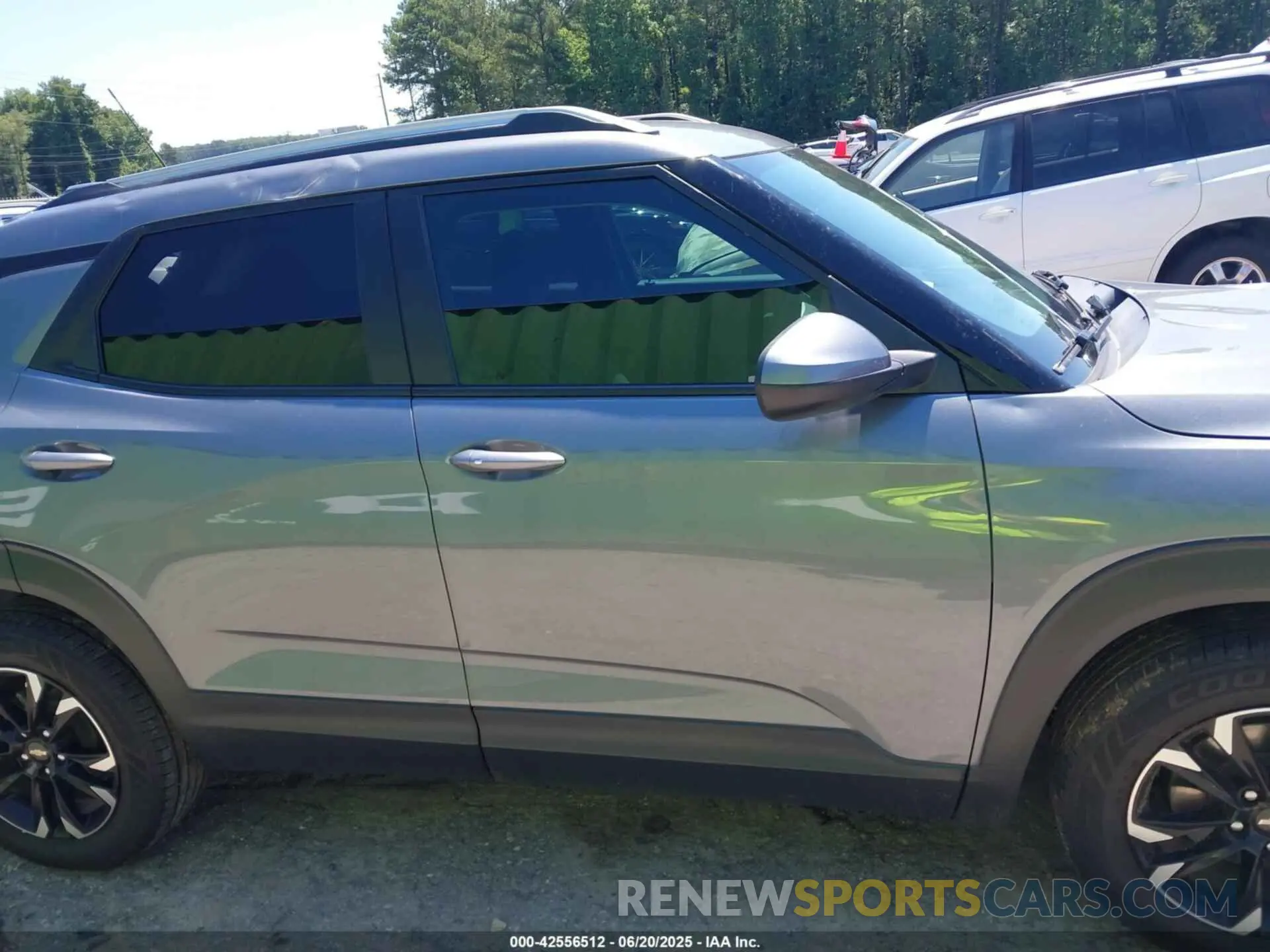 14 Photograph of a damaged car KL79MPS26NB015632 CHEVROLET TRAILBLAZER 2022