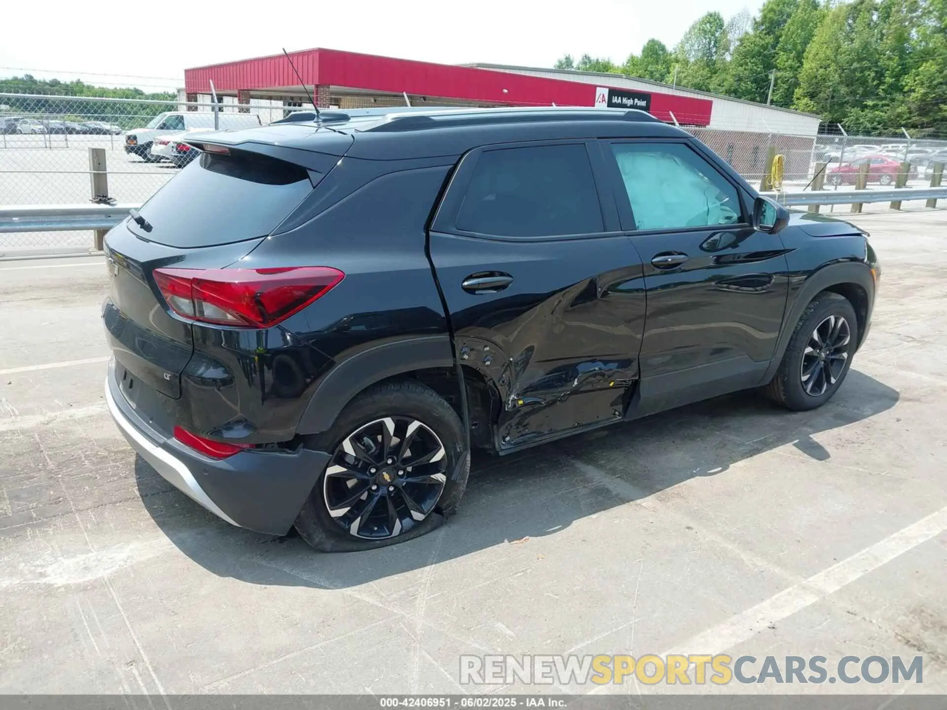 4 Photograph of a damaged car KL79MPS28NB109821 CHEVROLET TRAILBLAZER 2022