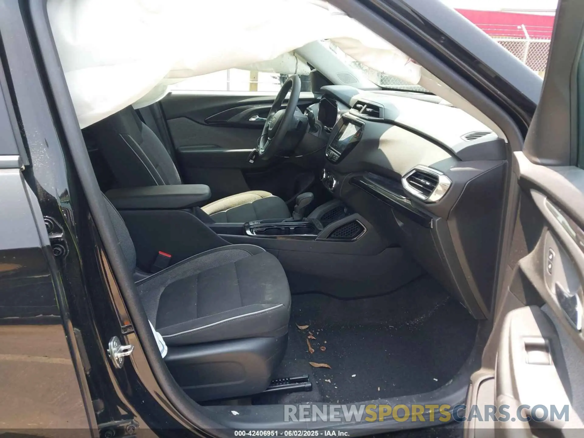 5 Photograph of a damaged car KL79MPS28NB109821 CHEVROLET TRAILBLAZER 2022