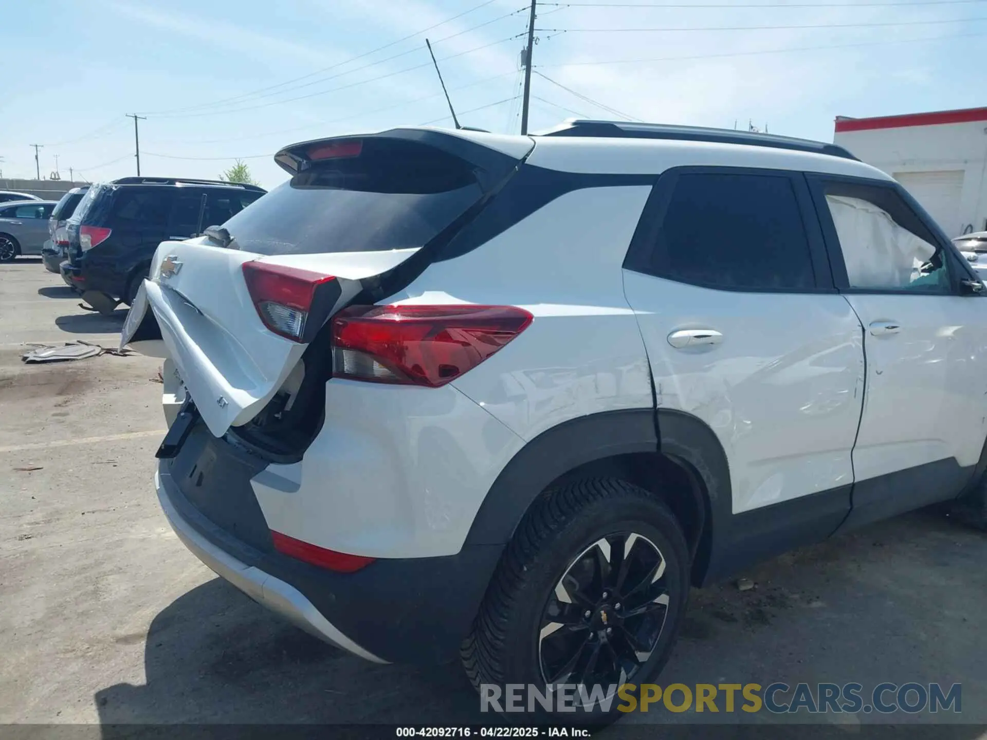 14 Photograph of a damaged car KL79MPS29NB120536 CHEVROLET TRAILBLAZER 2022
